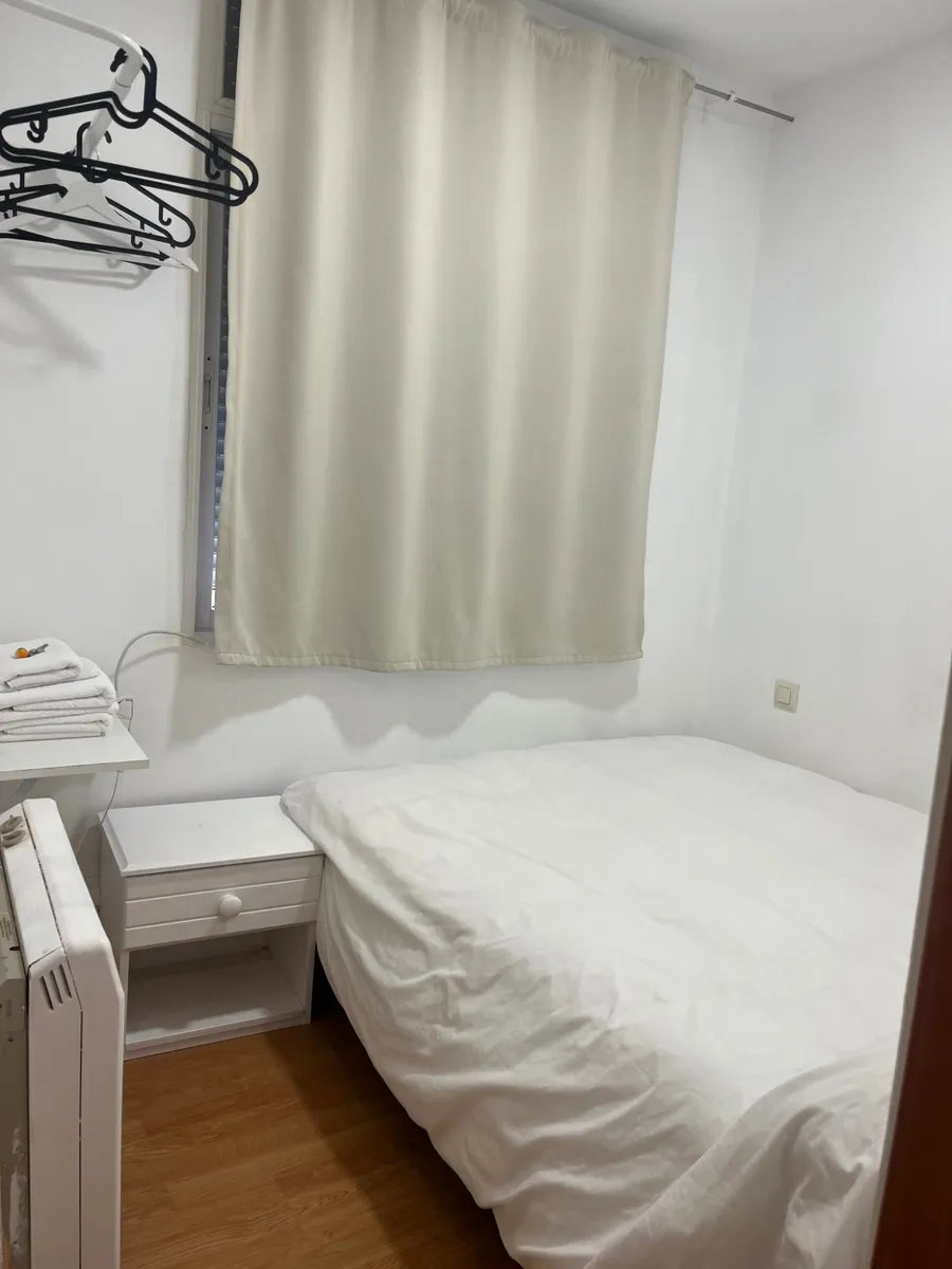 Habitación Murano del Hostal Matilda's en Segovia: la más pequeña de la casa, doble con baño privado
